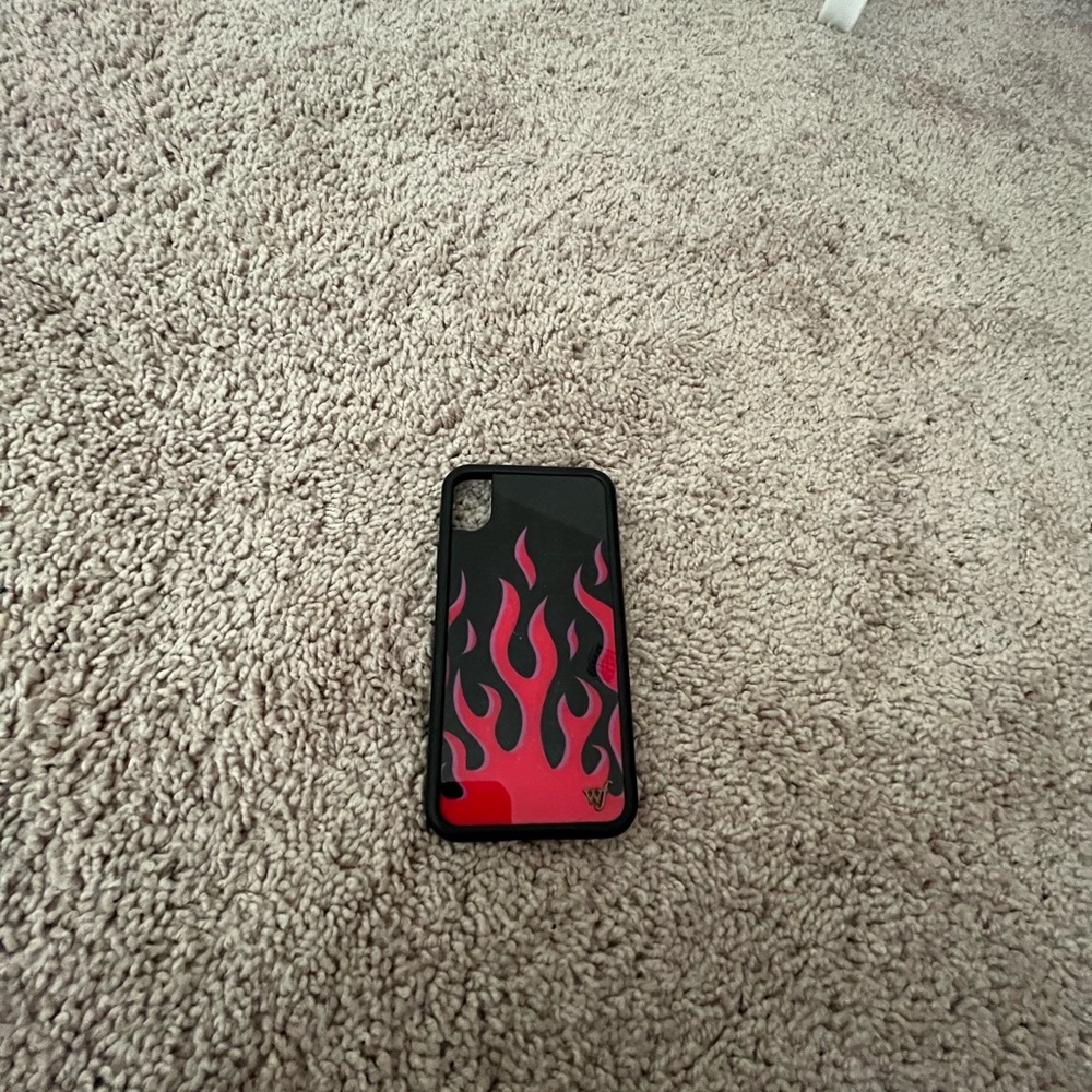 wildflower black and hot pink flames case iphone xr